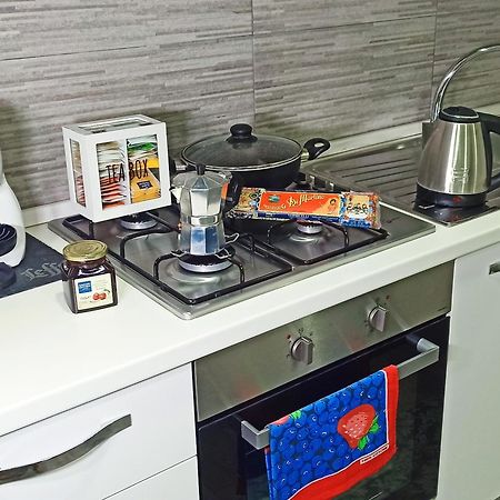 Napoli Pop Chiaia Apartment Bagian luar foto