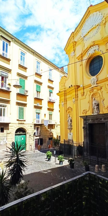 Napoli Pop Chiaia Apartment Bagian luar foto