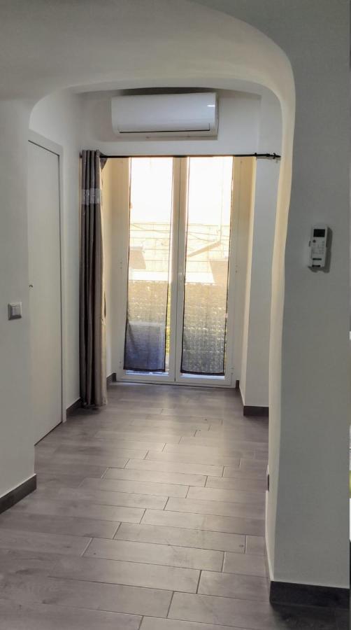 Napoli Pop Chiaia Apartment Bagian luar foto