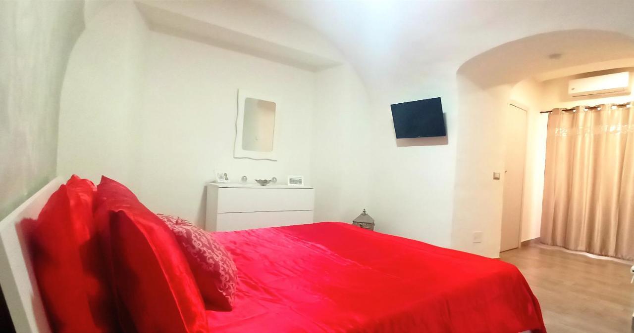 Napoli Pop Chiaia Apartment Bagian luar foto