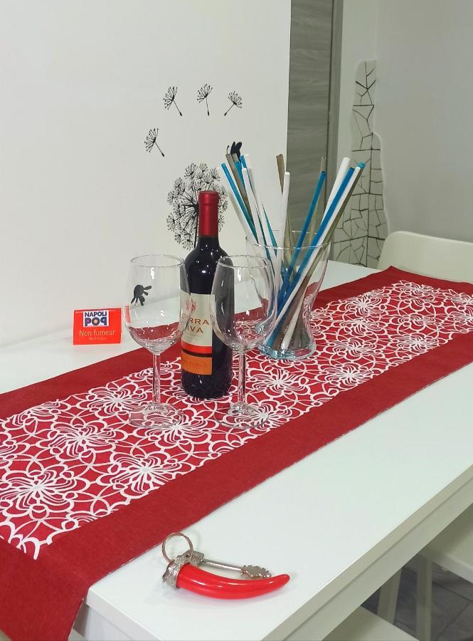 Napoli Pop Chiaia Apartment Bagian luar foto