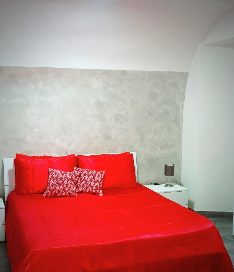 Napoli Pop Chiaia Apartment Bagian luar foto