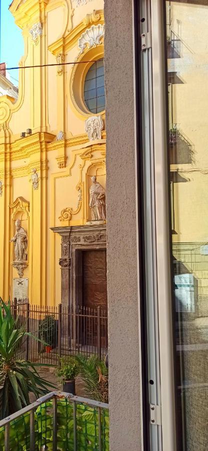 Napoli Pop Chiaia Apartment Bagian luar foto
