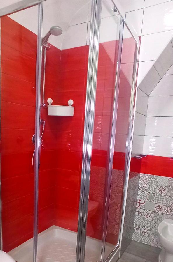 Napoli Pop Chiaia Apartment Bagian luar foto